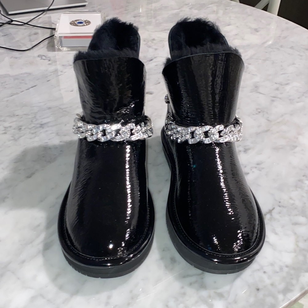 Black Short Ugg boots with rhinestone chain